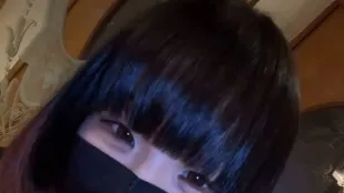 FC2PPV-4678453 她超级可爱的休闲服装就像漫画里的一样