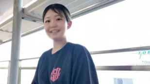 FC2PPV-4757902 害羞的女大学生缺钱申请写真拍摄巨大的黑色屌丝和巨大的中出