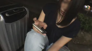 [无码版/破解]FC2PPV-932566 坐在路边的纯朴翘家女