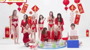 TMW131 AV红白对抗赛粘稠润滑地狱