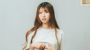 渡边传媒之背德禁忌惹火亲妹的极限诱惑最疯狂的兄妹不伦床上沙发我都要 SAKI