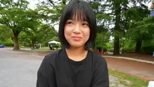 FC2PPV-4961458 纯真十八岁少女首拍欲望初绽