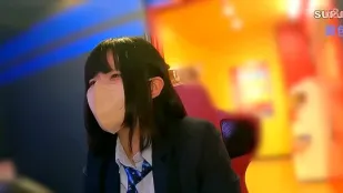 FC2PPV-4660514 十八岁严苛少女遭玩弄高潮不断