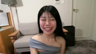 FC2PPV-4761448 超罩杯清纯系美女无手式狂舔射爆