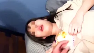 FC2PPV-4760632 散发成熟魅力牙医小妹遭三人混战