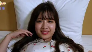 FC2PPV-3886843 睡衣入侵岁巨乳萌妹高潮痉挛