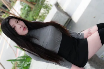 遥控跳蛋H巨乳我再也忍不了了在人群中颤抖不停地高潮晃动的巨乳