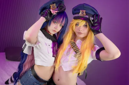 吊带袜天使今天和Aroma一起Cosplay喔
